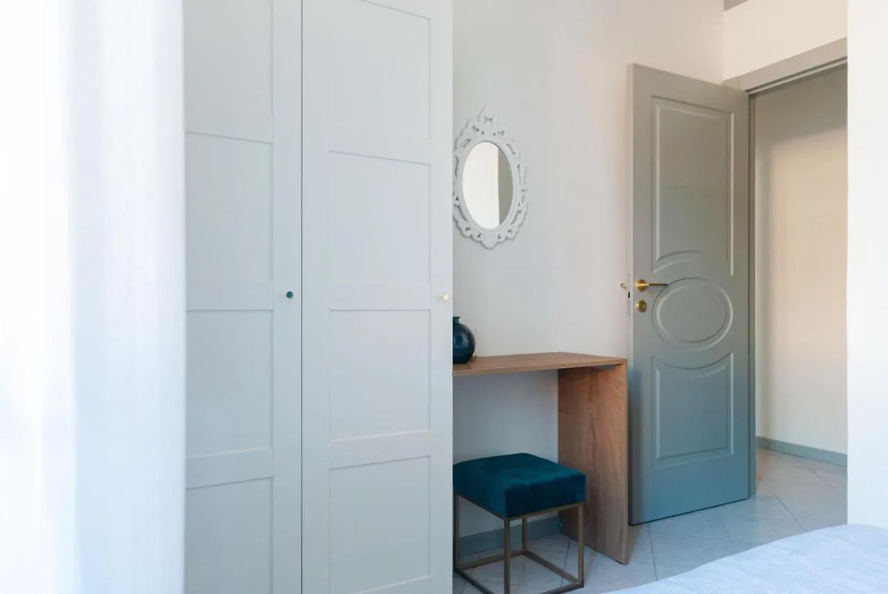 Vittani Palace - The Blue Apartment Como 0*,
